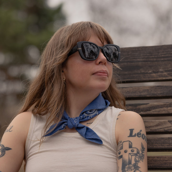 Lifestyle image of Anna in Black color way #color_black-gray